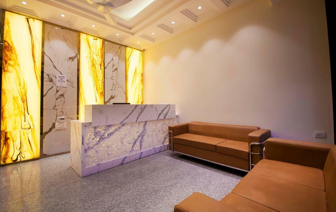 Hotel Z Suites- Delhi Igi Airport Új-Delhi Kültér fotó