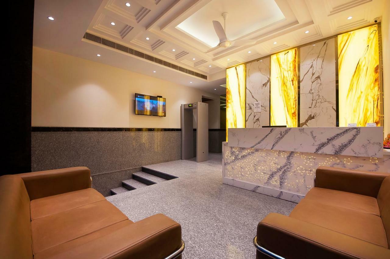 Hotel Z Suites- Delhi Igi Airport Új-Delhi Kültér fotó