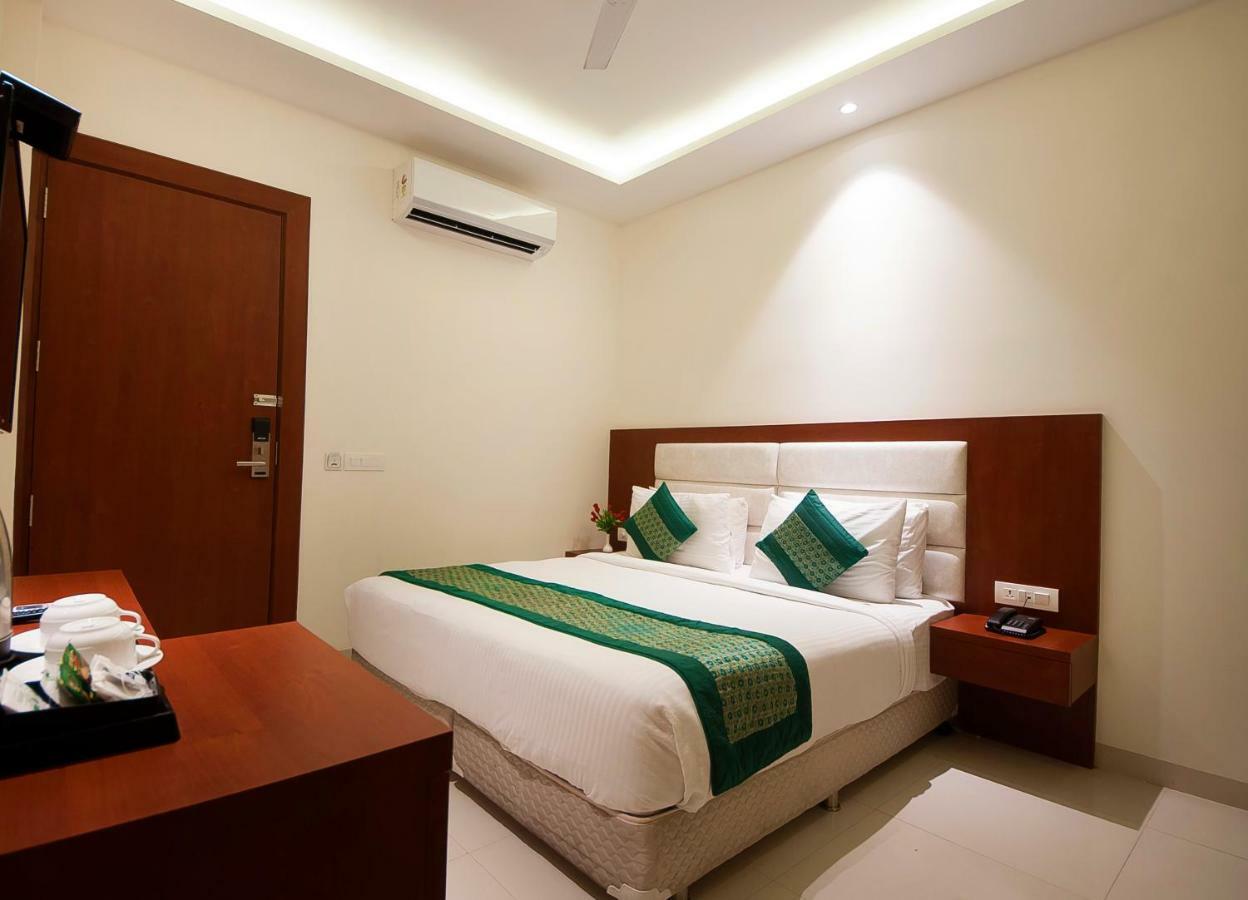 Hotel Z Suites- Delhi Igi Airport Új-Delhi Kültér fotó